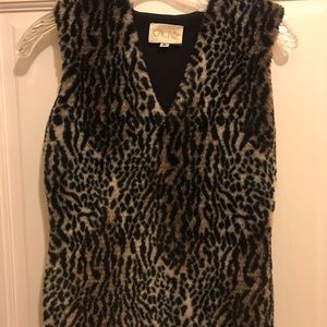 Beautiful Cache Fur Vest - Animal Print. Black, Brown & Soft Tan. Size: Small.